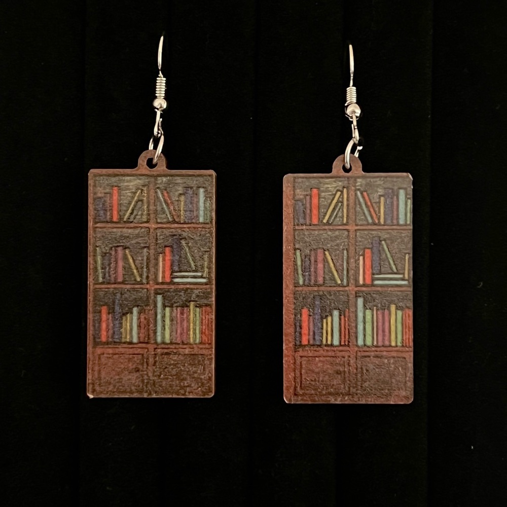 NEW Wood Bookshelf Teacher Earrings - Picture 1 of 2